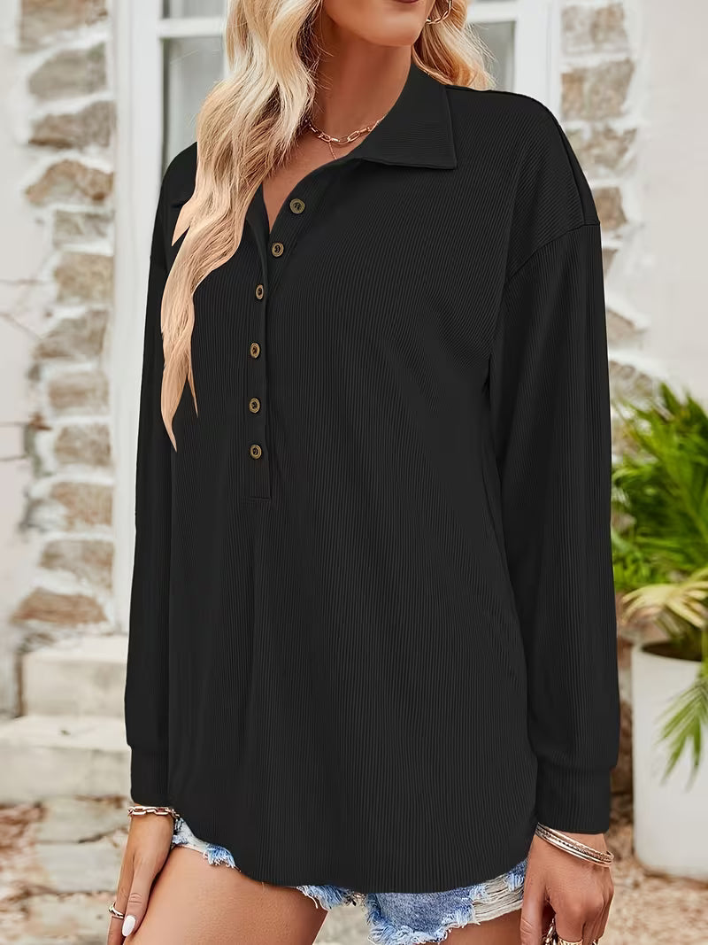 Lia - Essential Button Sweater