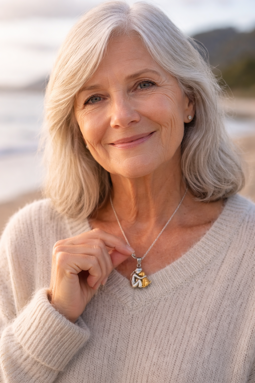 Hug Pendant Necklace