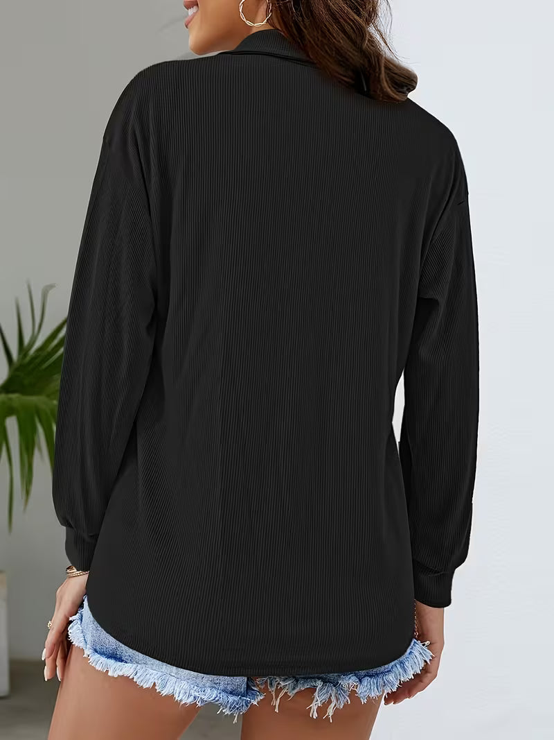 Lia - Essential Button Sweater